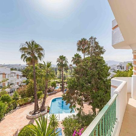 Stylish One Bed Apartment At Matchroom Country Club フエンヒロラ エクステリア 写真